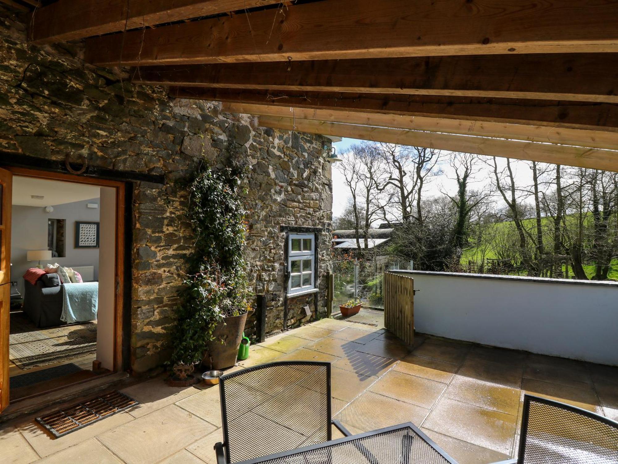 Bettws DisserthThe Barn At Glanoer别墅 外观 照片